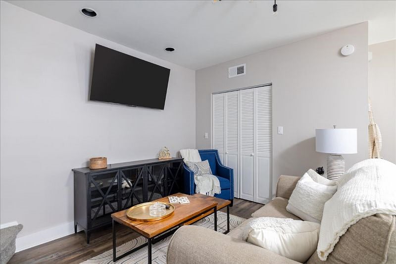 Furnished Finder property 521234_1 photo 6