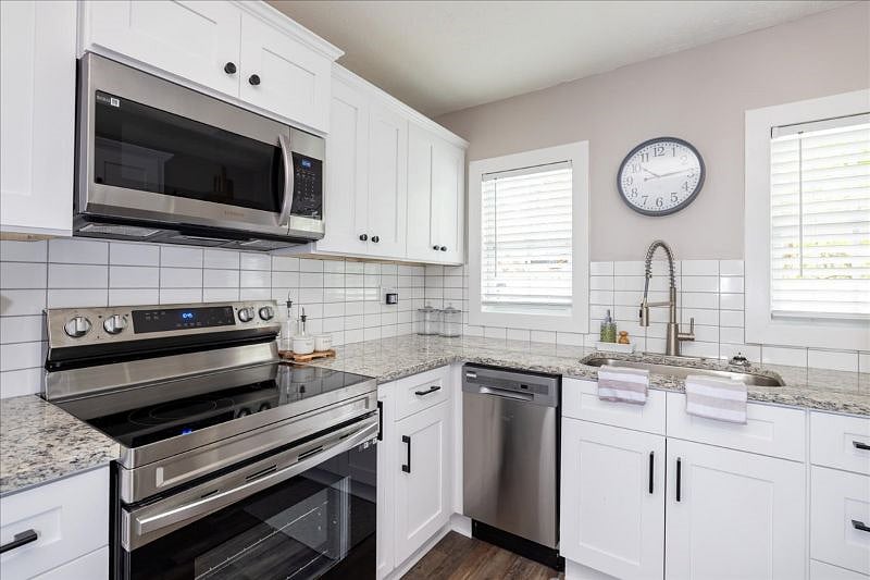 Furnished Finder property 521234_1 photo 9