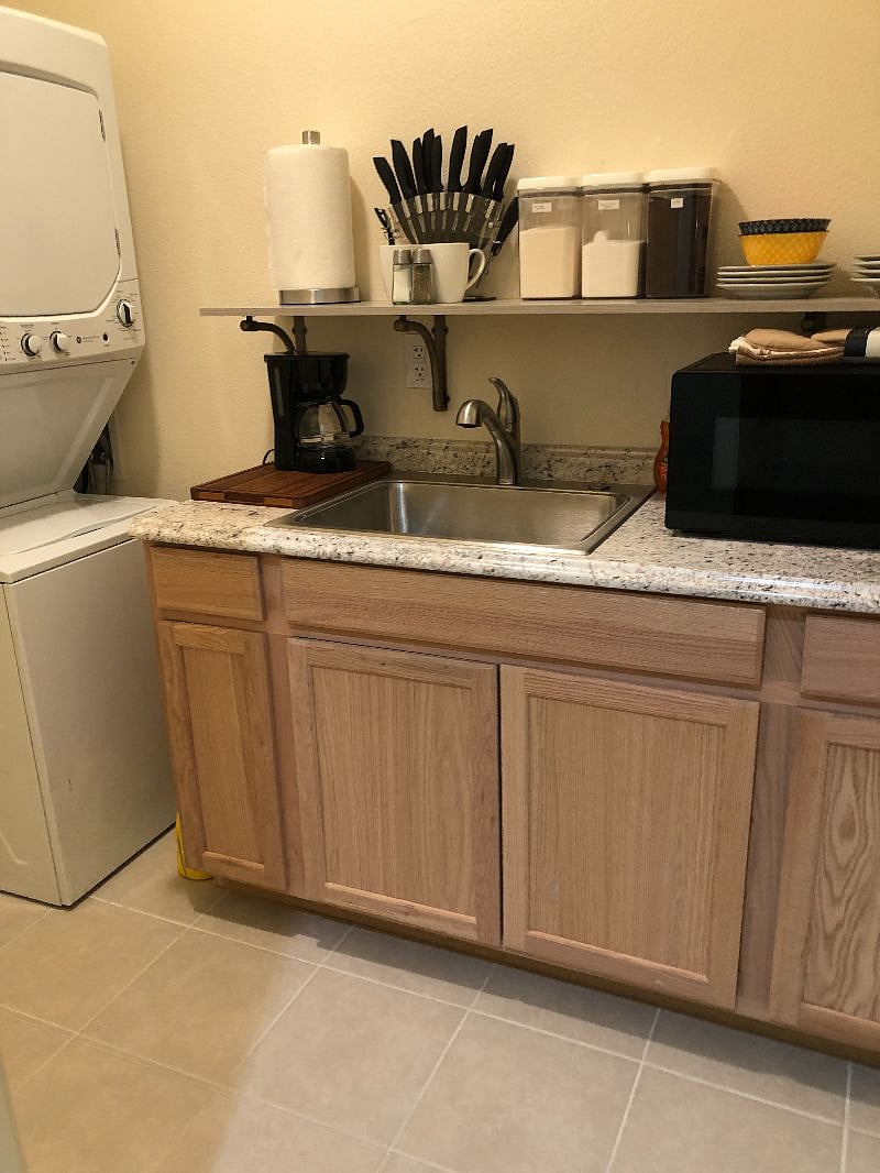 Furnished Finder property 521352_1 photo 2
