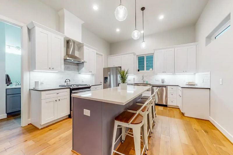 Furnished Finder property 521362_1 photo 9