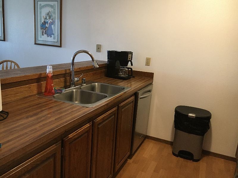 Kitchen with dishwasher