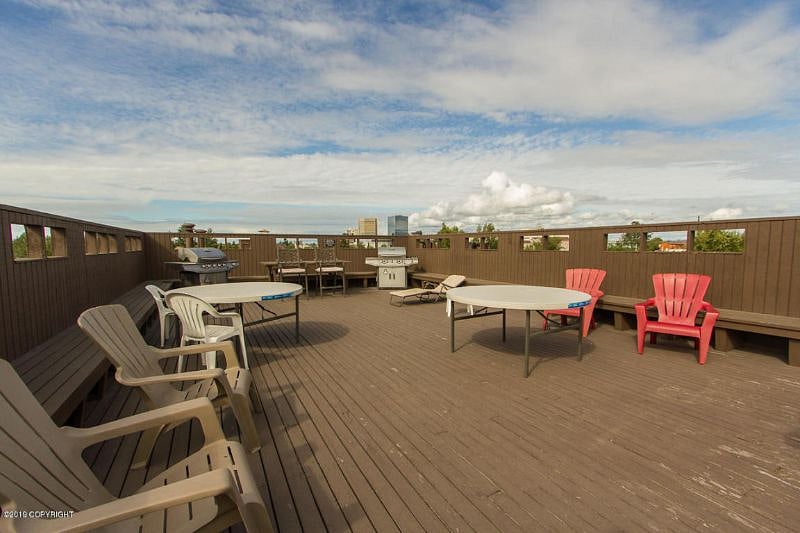 Rooftop balcony for use during summer months; bbq provided by HOA