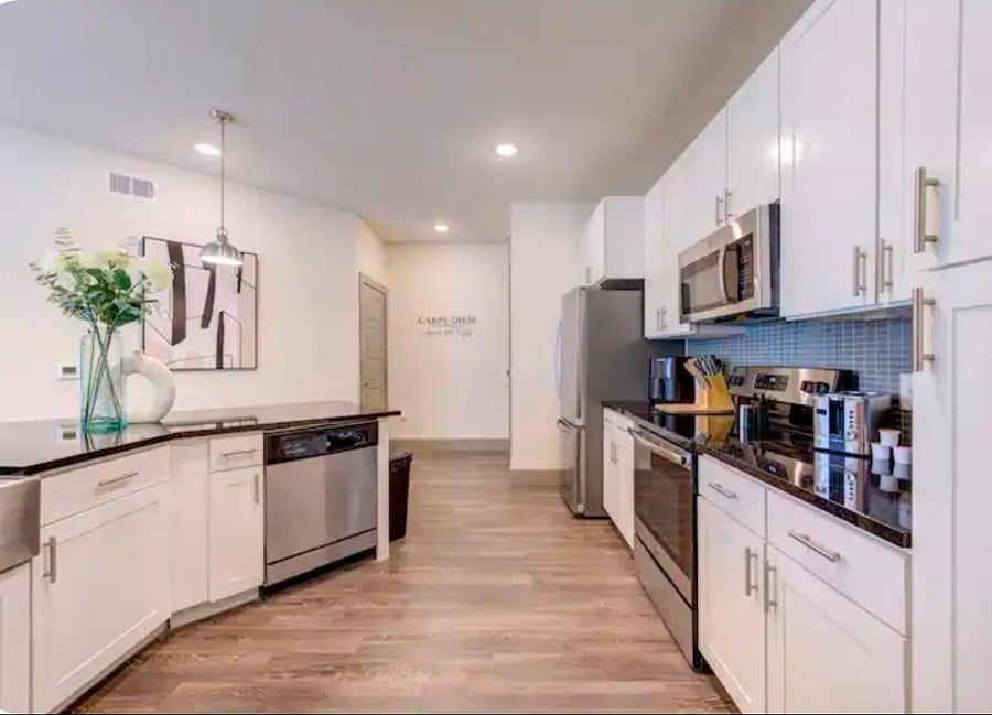 Furnished Finder property 521699_1 photo 24