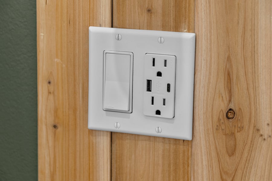 Night Lamp & Plug/Charger next to each side of the beds