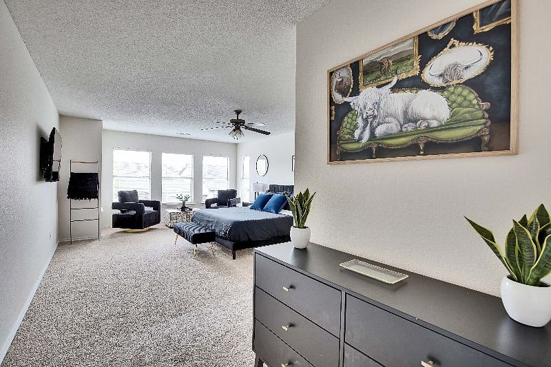 Master bedroom entryway (upstairs).