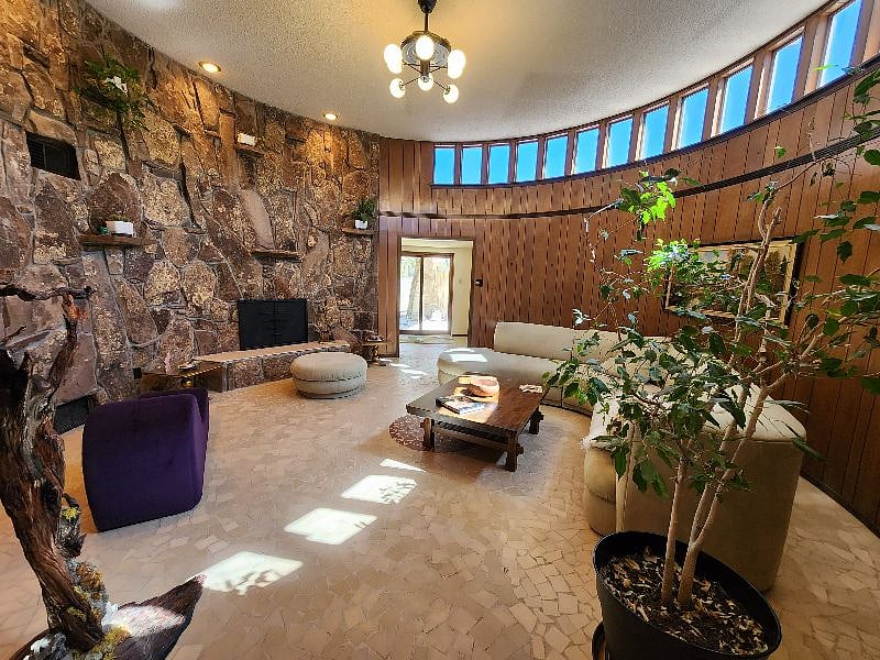 Furnished Finder property 522037_1 photo 2