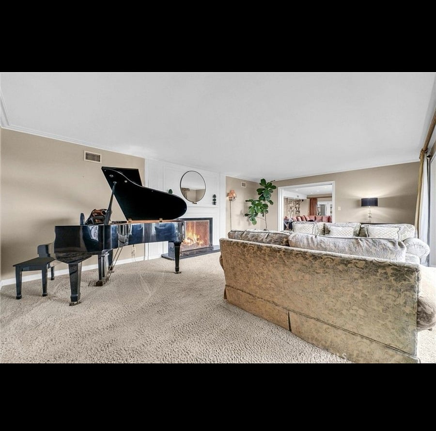 Furnished Finder property 522059_2 photo 8