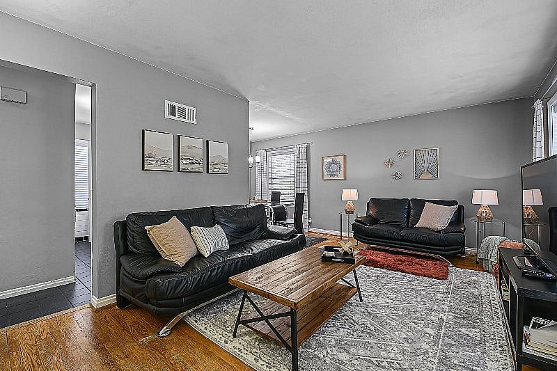 Furnished Finder property 522108_1 photo 1