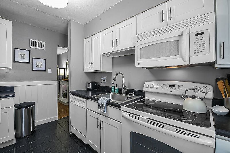 Furnished Finder property 522108_1 photo 5
