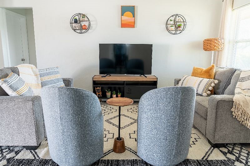 Furnished Finder property 522136_1 photo 10