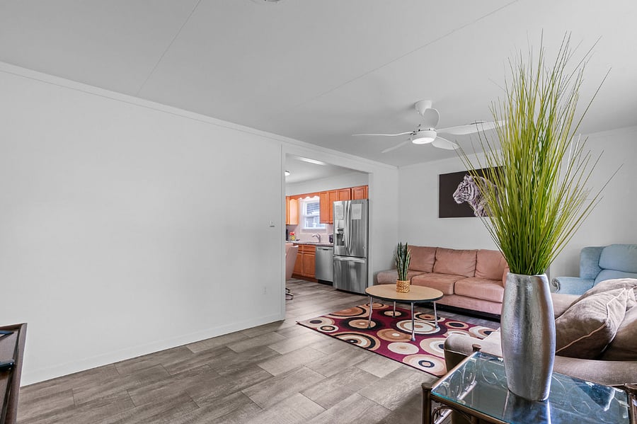 This welcoming space features two plush couches and a 50-inch smart TVperfect for binge-watching your favorite shows, lounging after a long day, or simply enjoying some downtime. Your cozy retreat is all set and waiting!