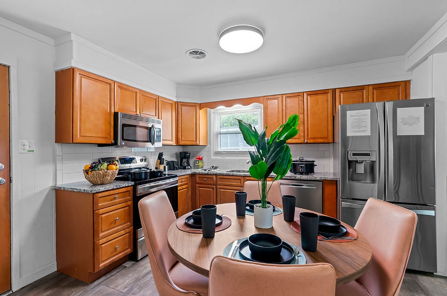 Our bright, clean, and stylish kitchen is the perfect place for you and your family to enjoy home-cooked meals together. Whether you're whipping up breakfast or sharing dinner, this inviting space is fully ready for memorable moments around the table