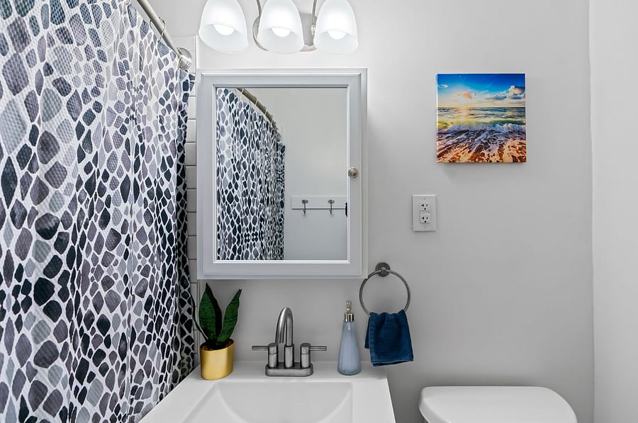 This bright, spotless full bathroom is your personal oasis to refresh and recharge. Whether youre getting ready for a busy day or unwinding with a relaxing soak, comfort and cleanliness are guaranteed every time.