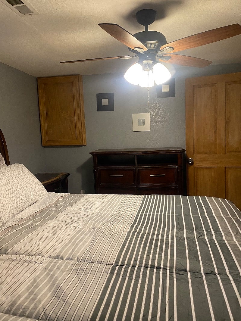 King size bedroom