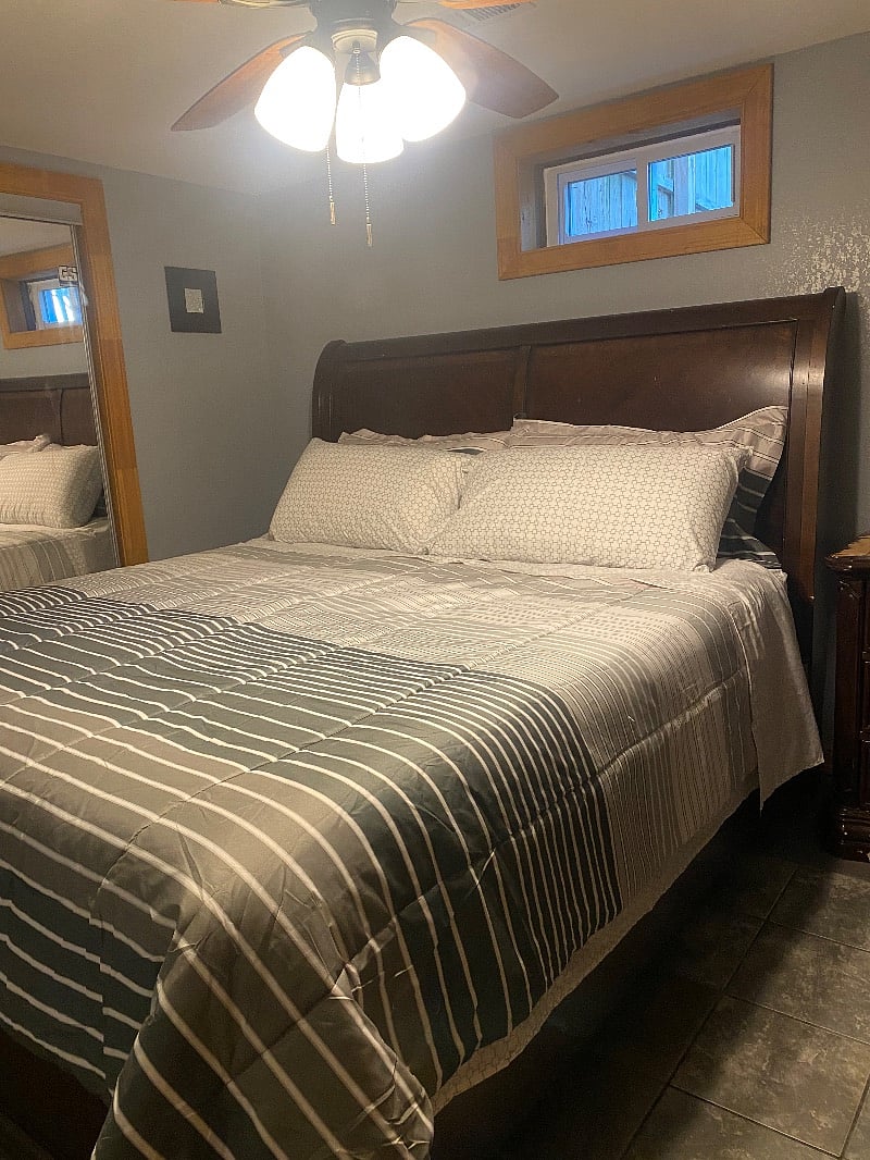 King size bedroom