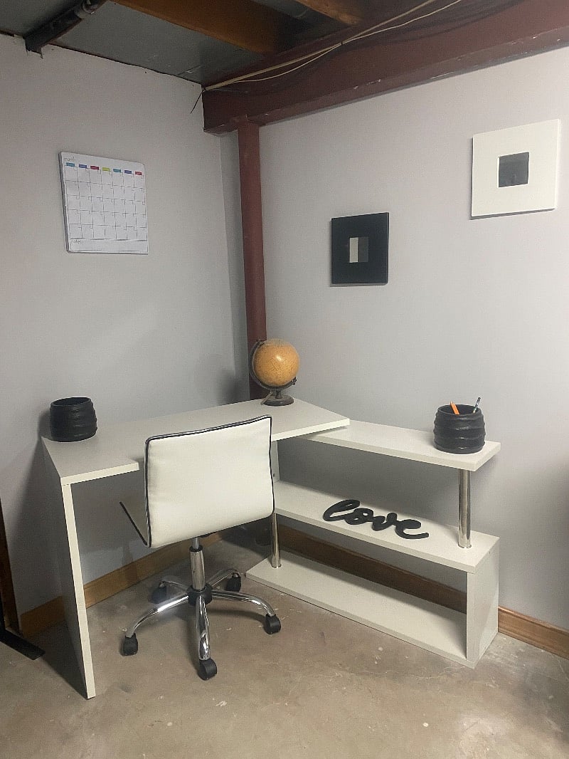 Desk area