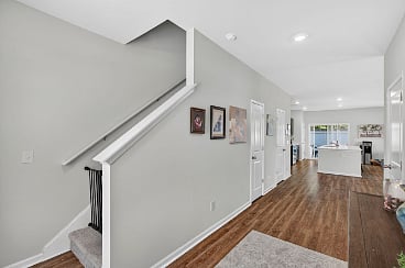 Furnished Finder property 522338_1 photo 4