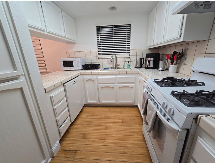 Furnished Finder property 522363_1 photo 8