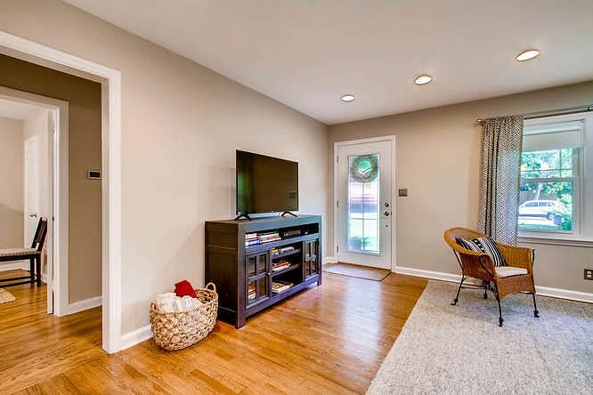 Furnished Finder property 522365_1 photo 6