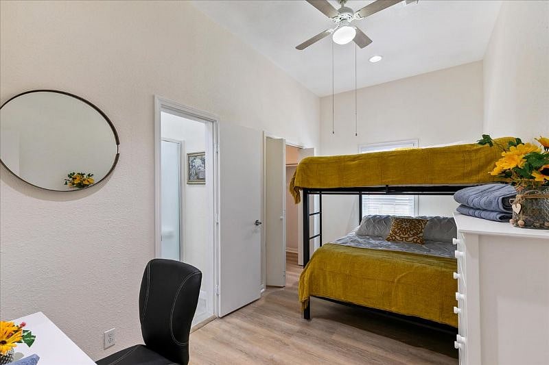 Furnished Finder property 522373_1 photo 11