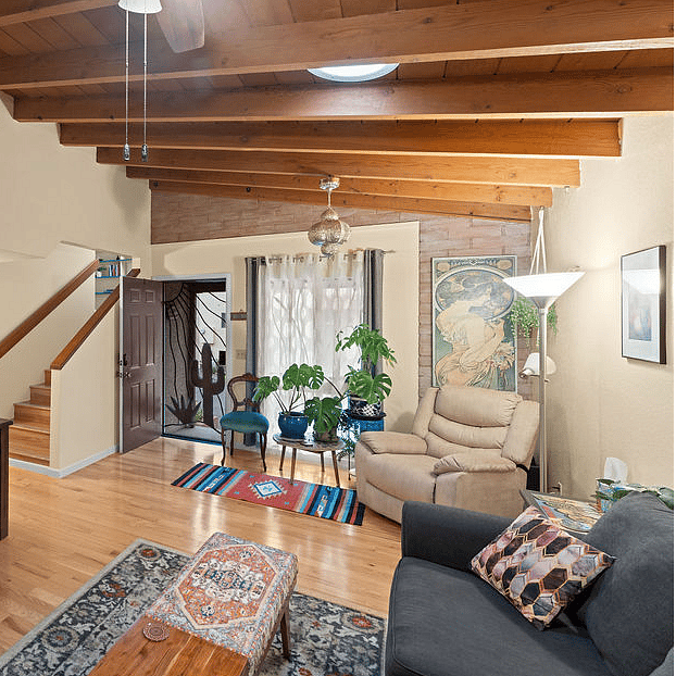 While the living room, kitchen, and dining areas are shared spaces, the host's bedroom, bathroom and office are upstairs - you'll have the entire downstairs to yourself most of your stay.