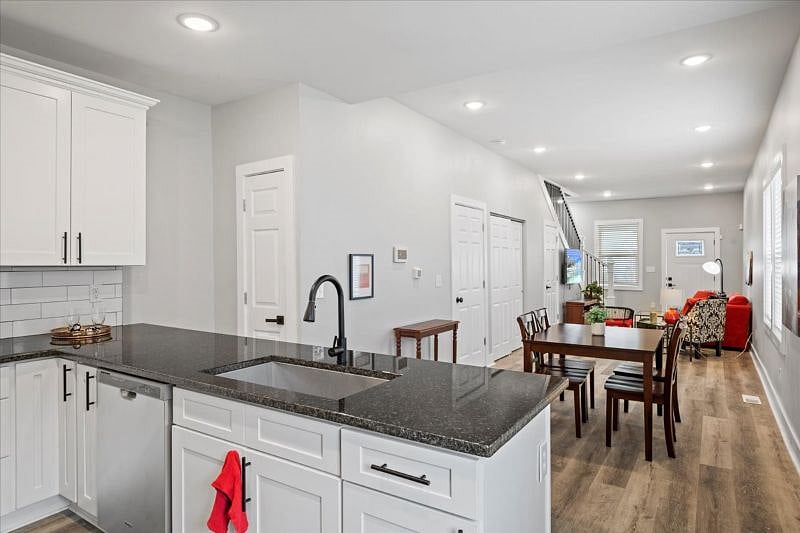 Furnished Finder property 522567_1 photo 7