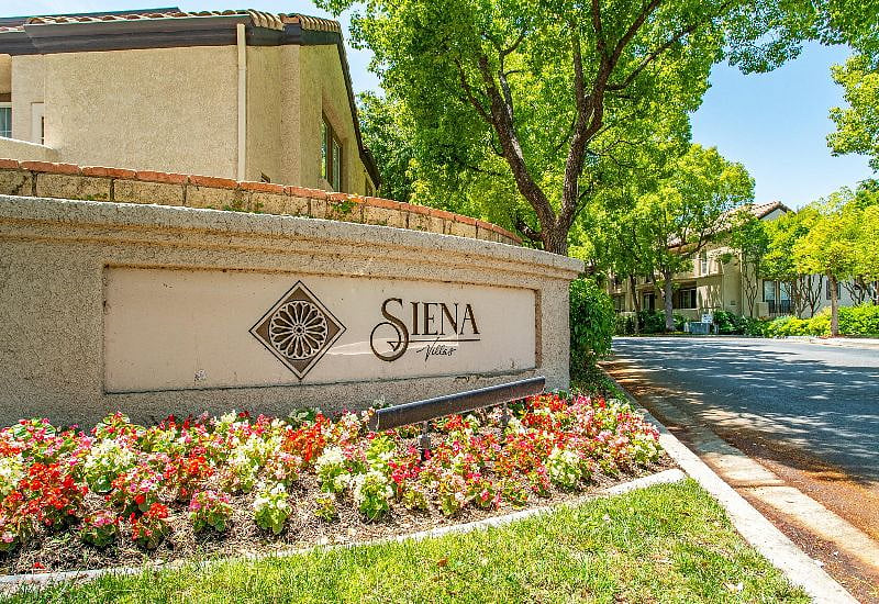 Siena Villa gives you the feeling of neighborhood connection, with professional landscaping and easy access to community amenities like a pool and tennis court. Residents here look out for each other, providing a deep sense of safety and security