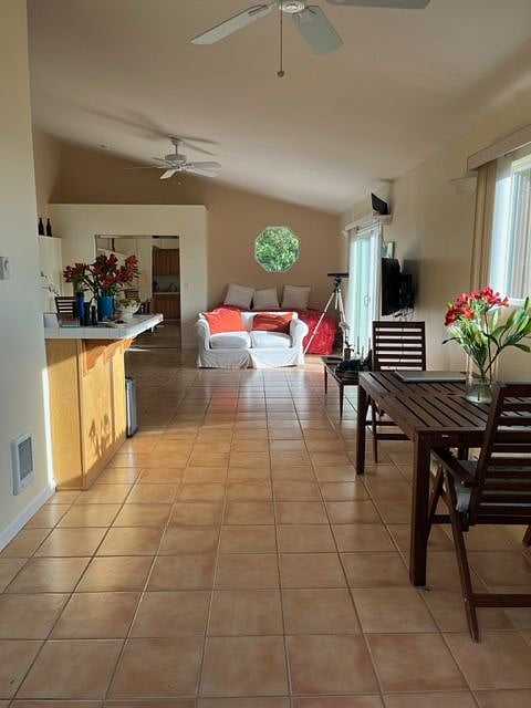 Furnished Finder property 522641_1 photo 3