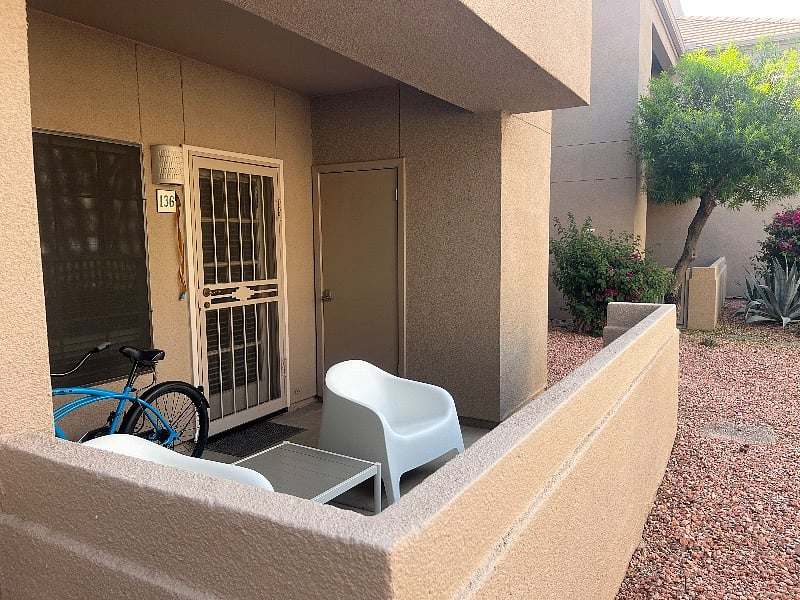Patio & bike for guest use. 