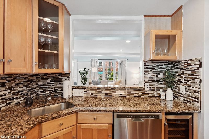 Furnished Finder property 522703_1 photo 4