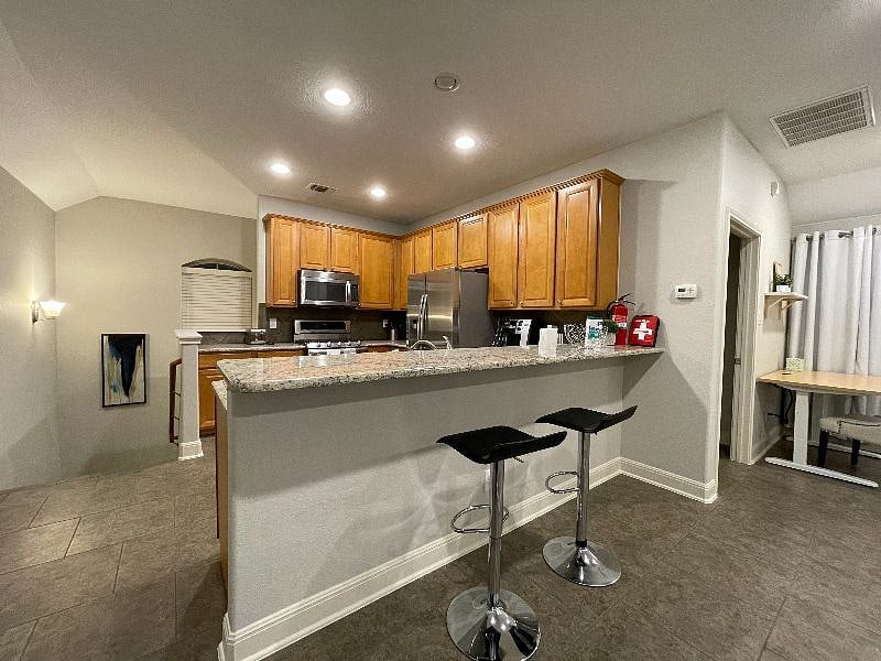 Furnished Finder property 522717_1 photo 9