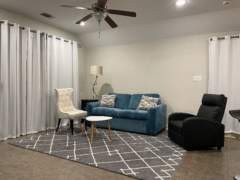 Furnished Finder property 522717_1 photo 3