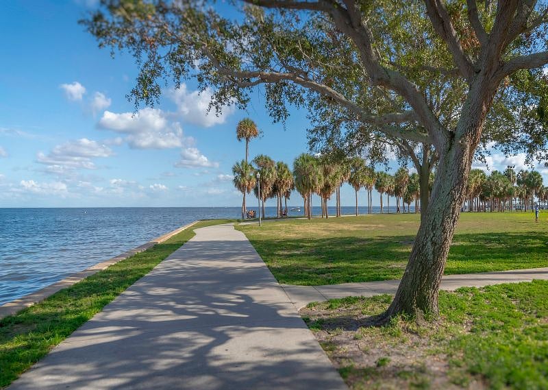 Vinoy Park walking paths along the Bay