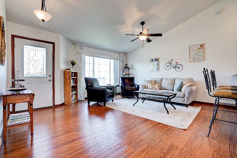 Furnished Finder property 522806_3 photo 9