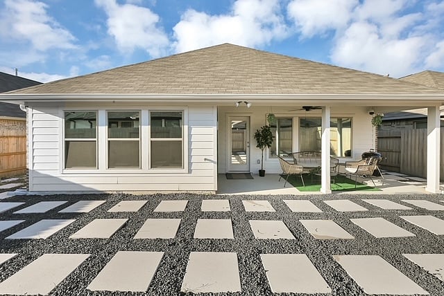 Backyard/ Patio
