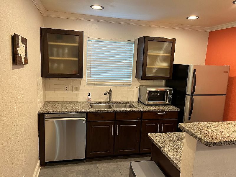 Furnished Finder property 523133_1 photo 3