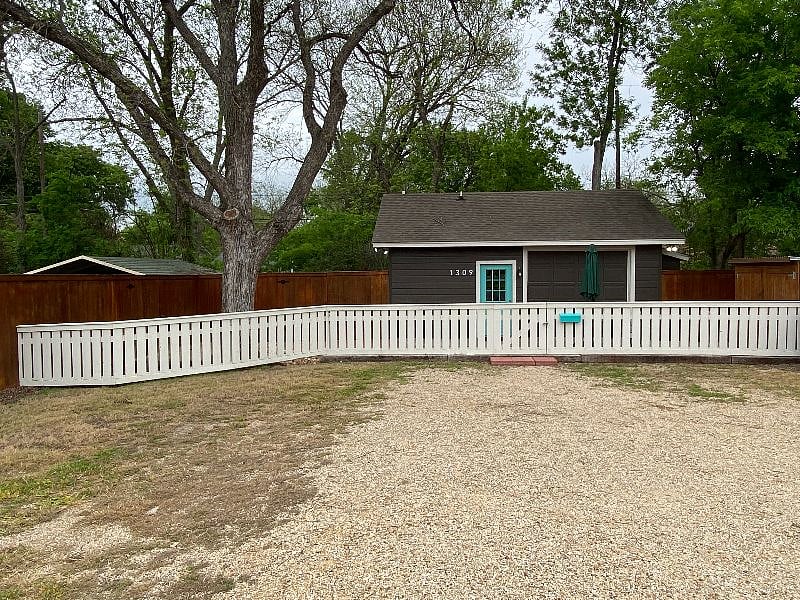 Furnished Finder property 523293_1 photo 12