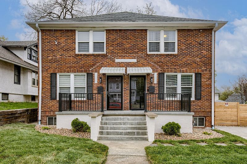 RedBbrick Midtown: Side by Side Duplex. Book individual unit or both.