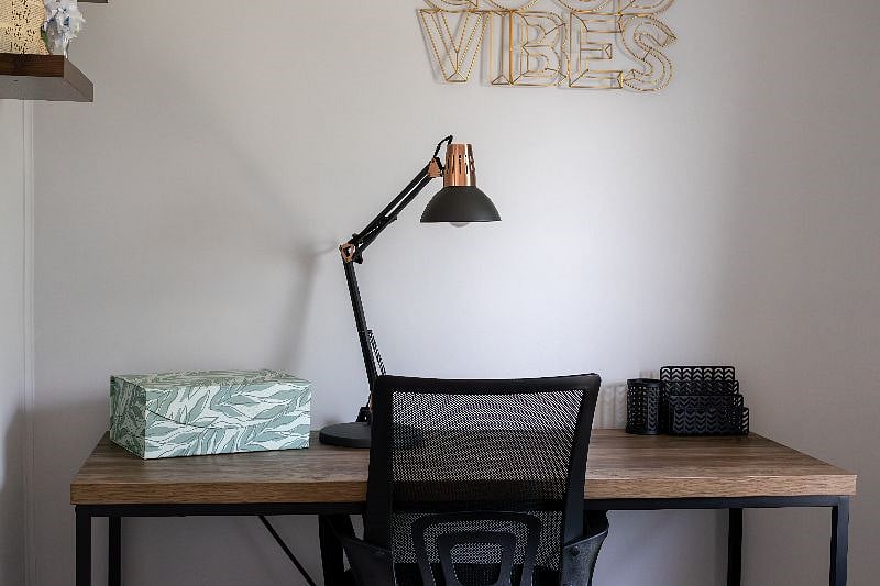 Office desk zoom