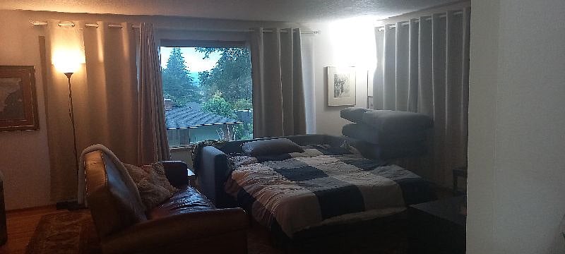 Showing the queen sized sofabed.