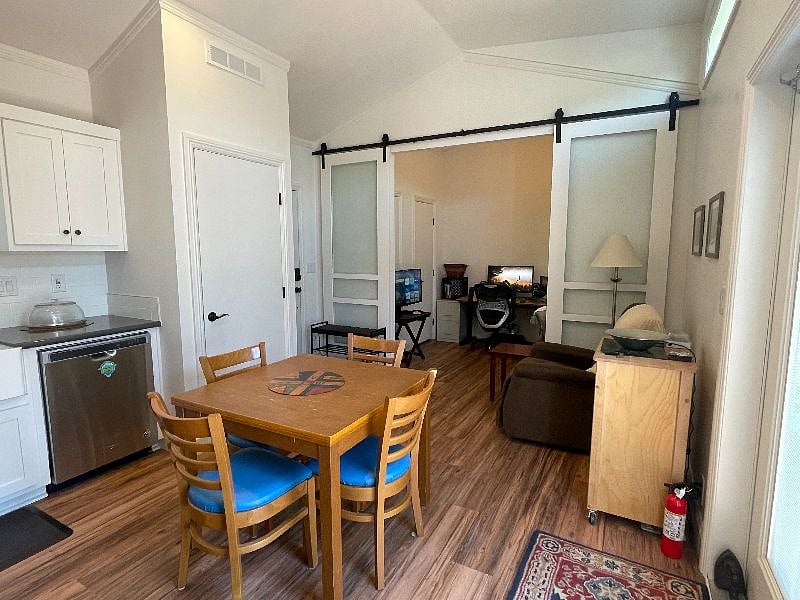Furnished Finder property 523453_1 photo 7