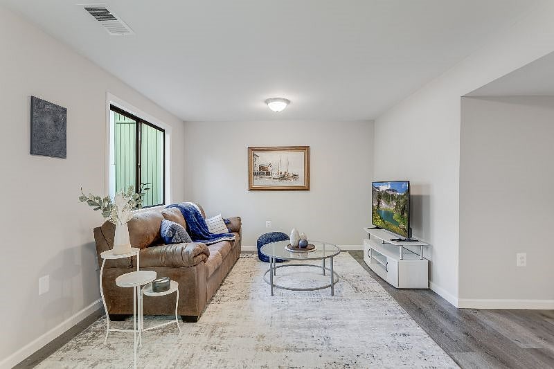 Furnished Finder property 523462_1 photo 12