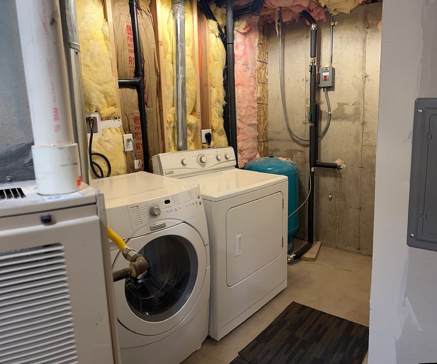 In unit washer and dryer.