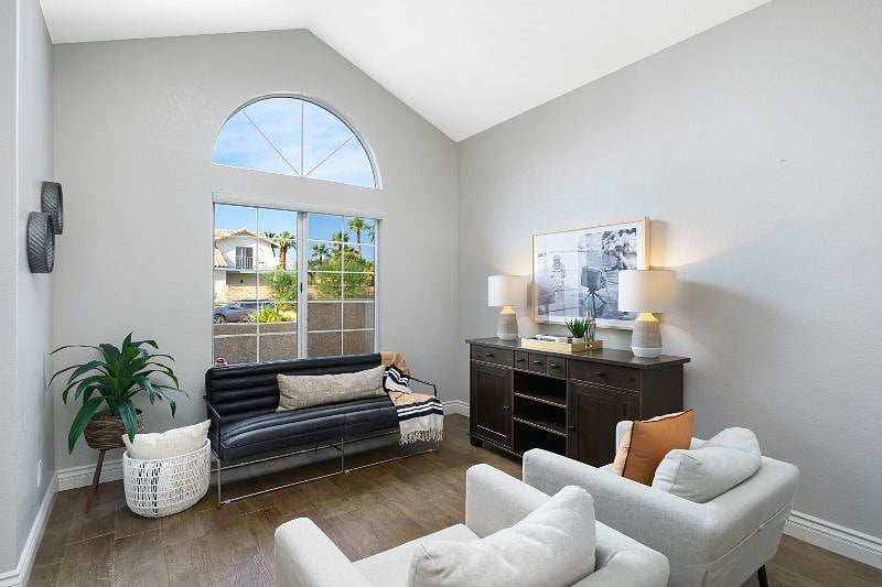 Furnished Finder property 523581_1 photo 9