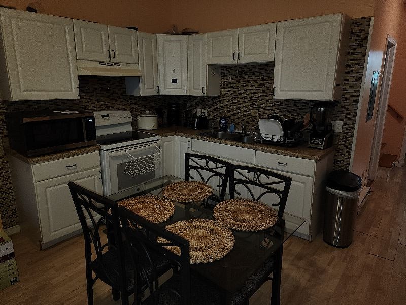 Furnished Finder property 523622_1 photo 12