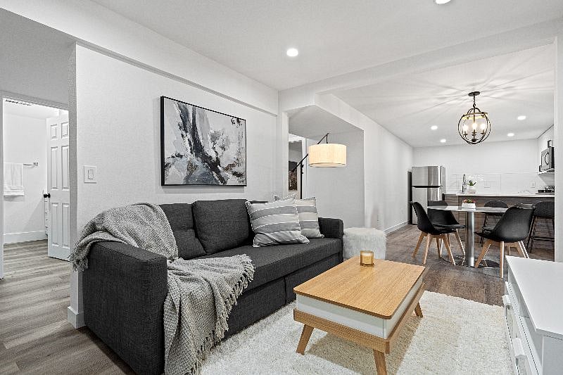 Lower Unit - 1BD/1BA/1Office:
Living Room