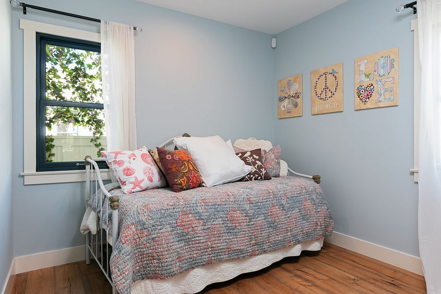 Secondary bedroom or office.
