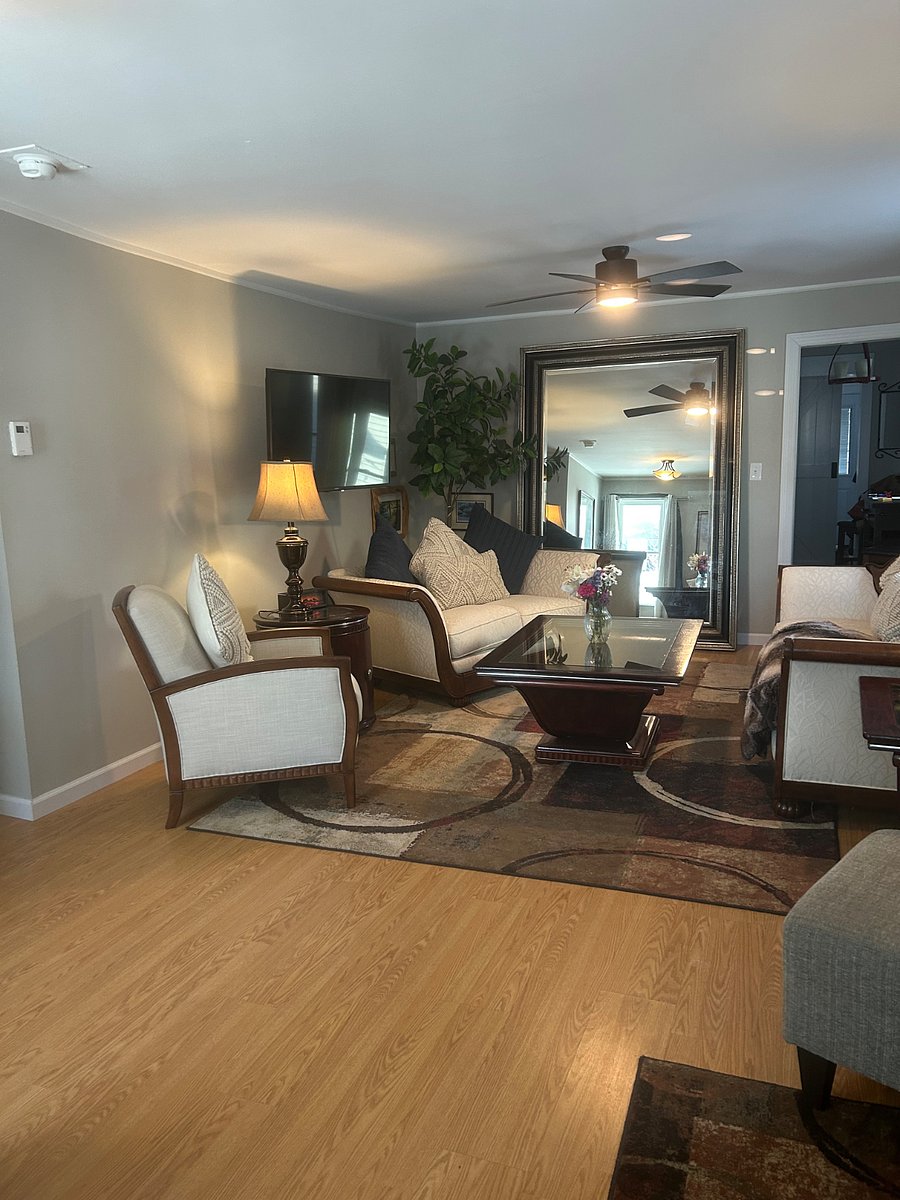 Furnished Finder property 523802_1 photo 2