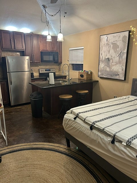 Furnished Finder property 523804_1 photo 1