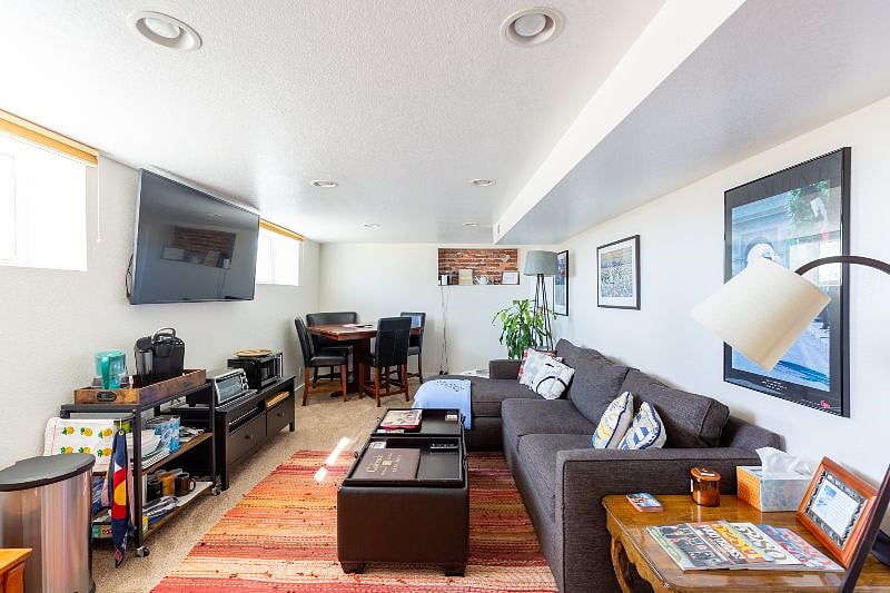Sunny living room with all the amenities